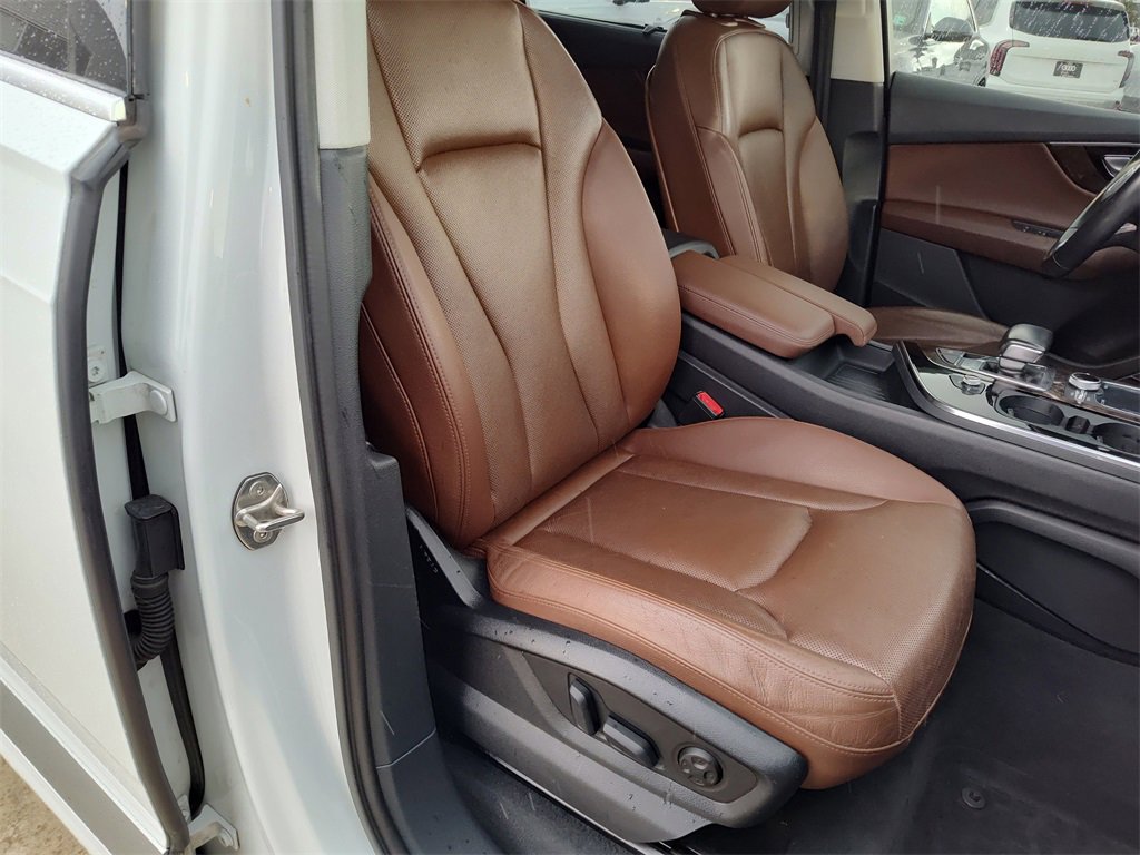Used 2017 Audi Q7 3.0T Premium Plus image 35