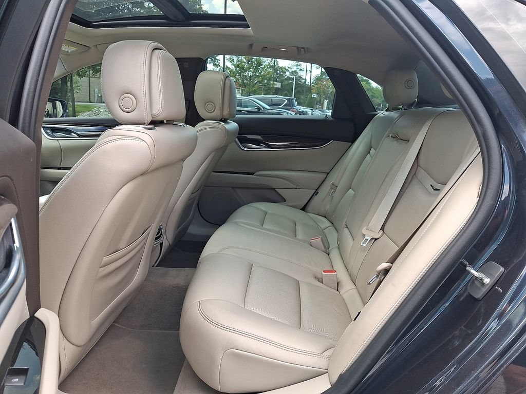 Used 2013 Cadillac XTS Premium AWD/4WD image 10