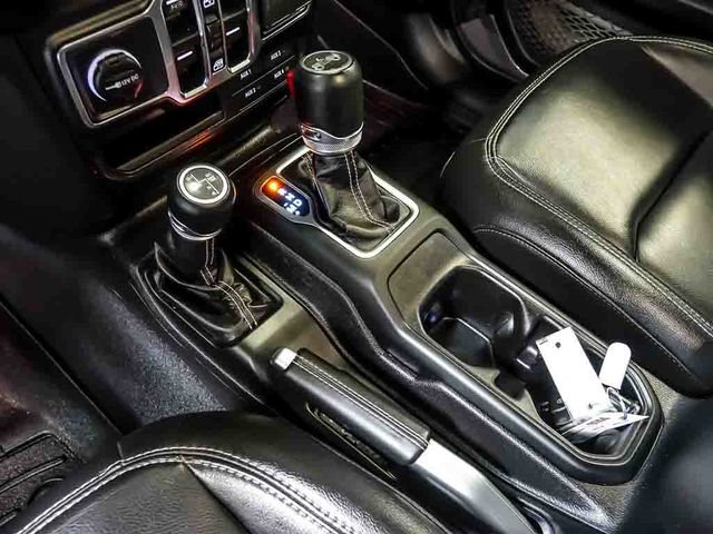 Used 2019 Jeep Wrangler Unlimited Sahara AWD/4WD image 25