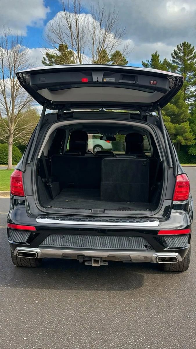 Used 2015 Mercedes-Benz GL 550 4MATIC image 10