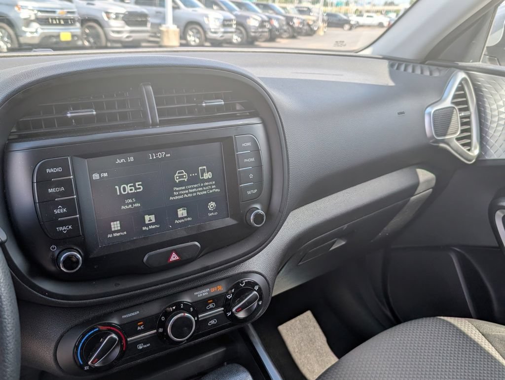 Used 2021 Kia Soul LX FWD image 16