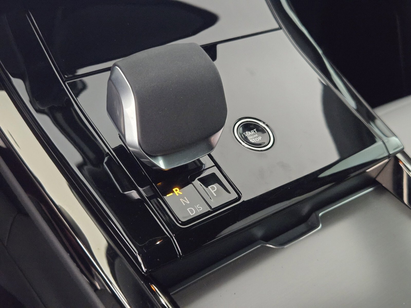 New 2025 Land Rover Range Rover Sport Dynamic SE image 25