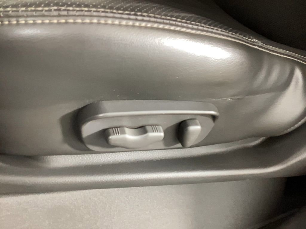 Used 2015 Nissan Frontier PRO-4X image 19