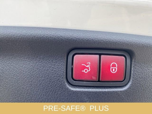 Used 2023 Mercedes-Benz C 300 Sedan image 14