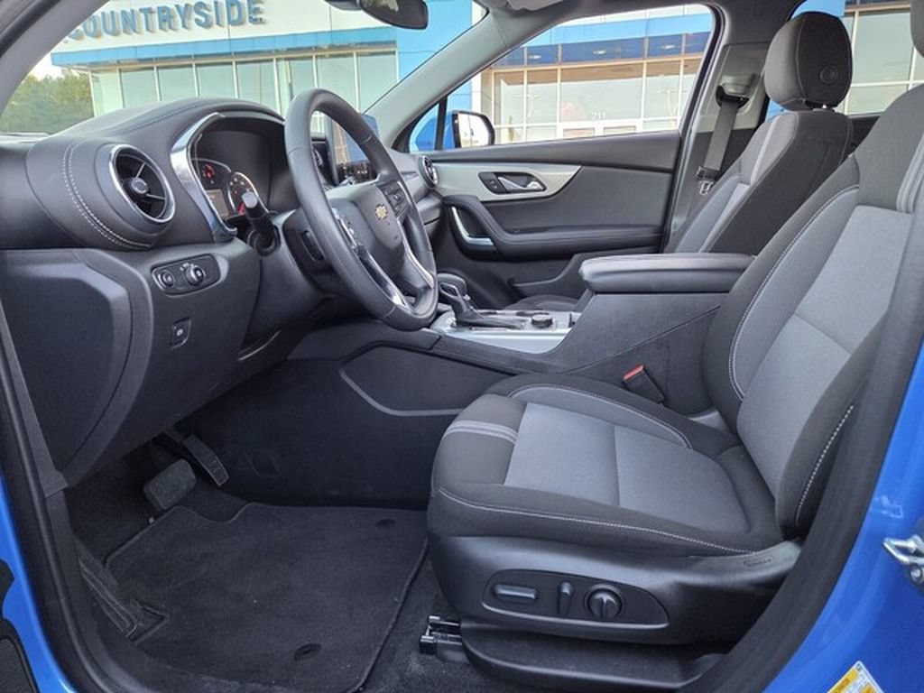 Used 2026 Chevrolet Blazer LT FWD image 10