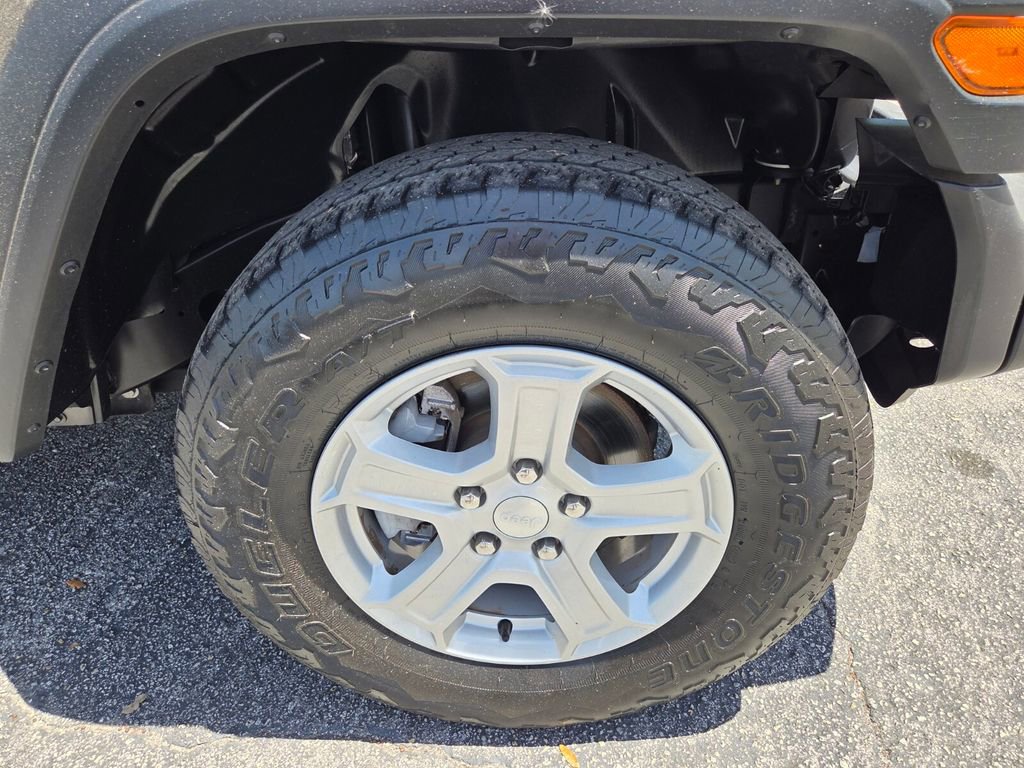 Used 2018 Jeep Wrangler Unlimited Sport S AWD/4WD image 18