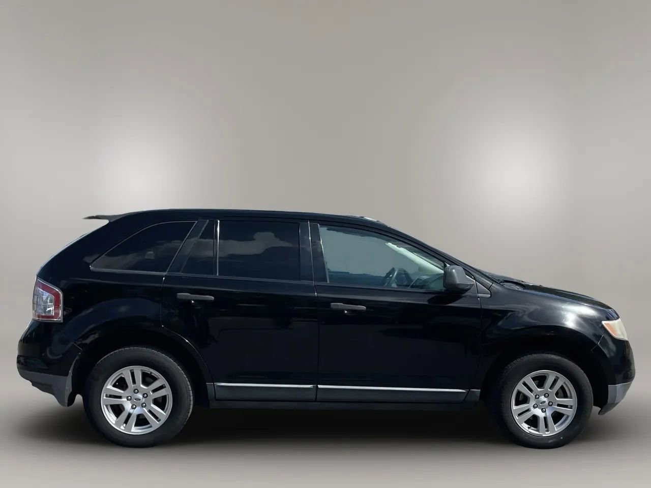 Used 2009 Ford Edge SE image 3