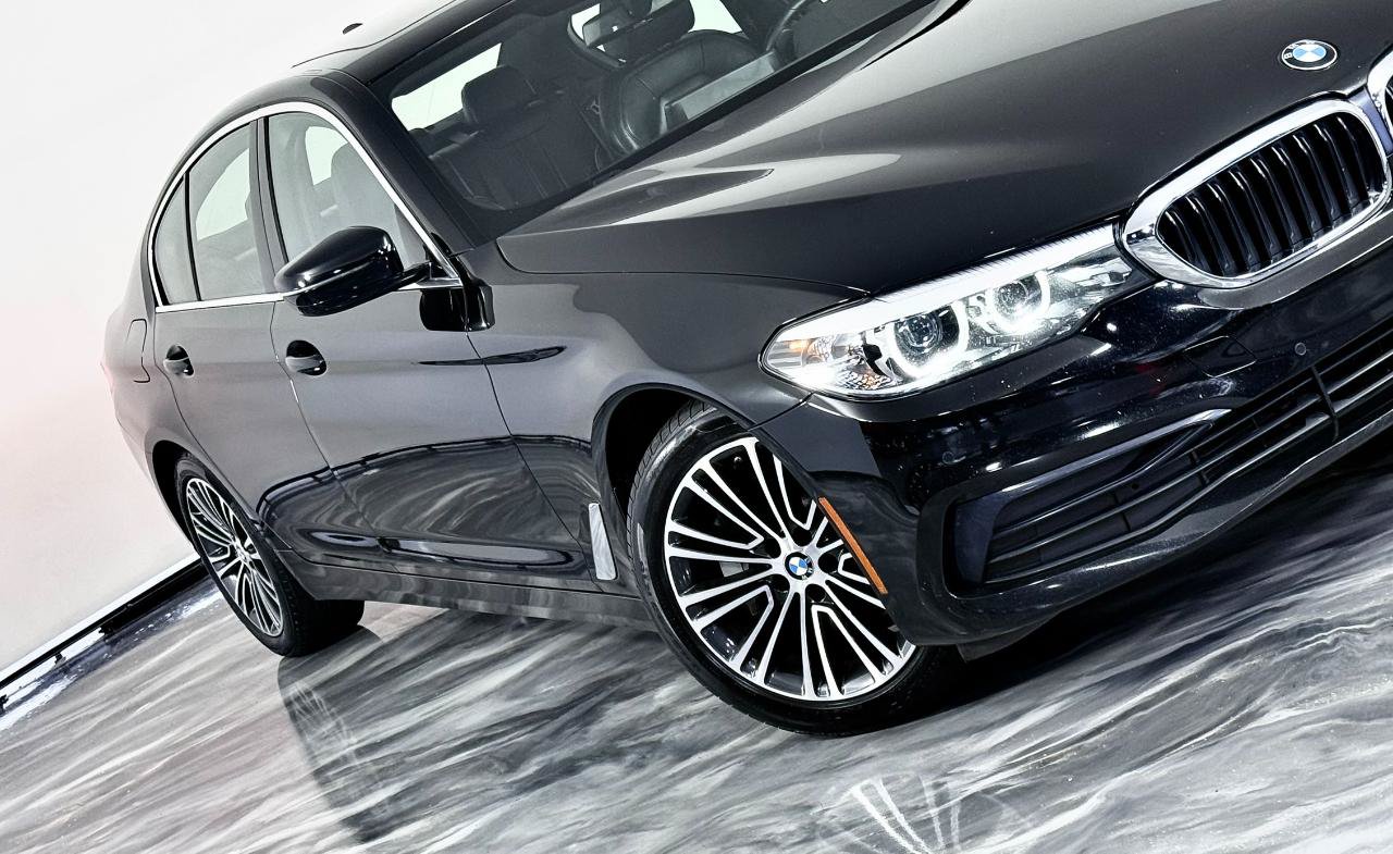 Used 2019 BMW 530i xDrive w/ Convenience Package AWD/4WD image 4