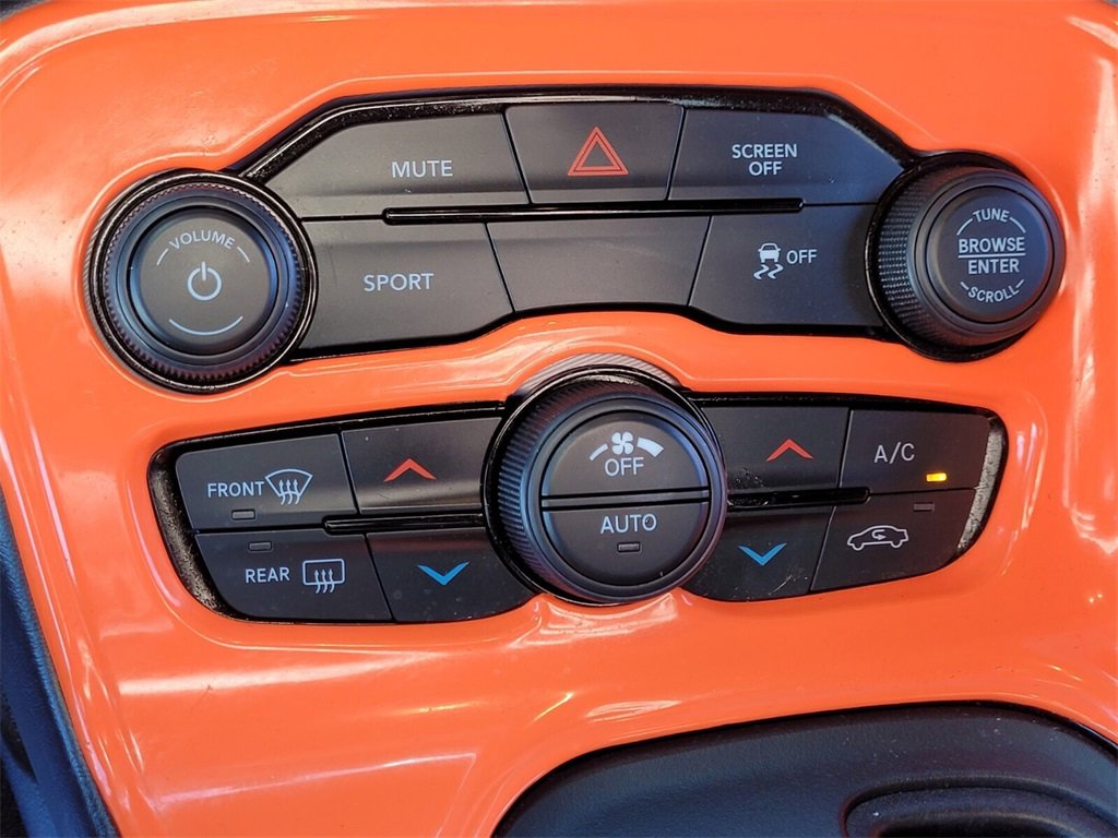 Used 2023 Dodge Challenger SXT image 17