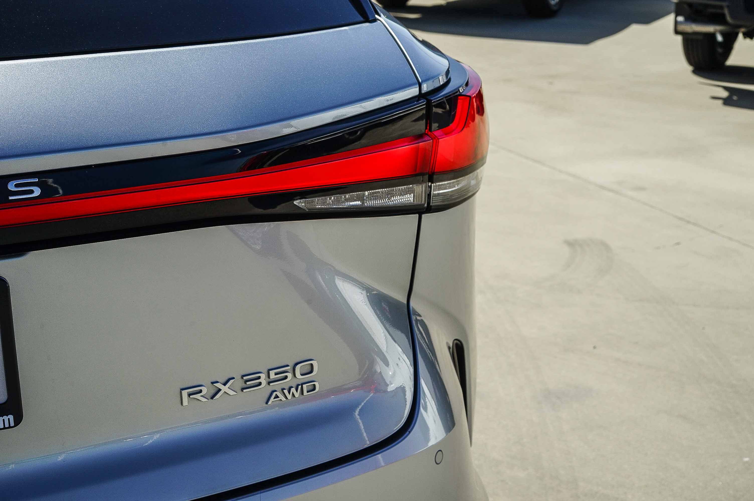 Used 2023 Lexus RX 350 Premium w/ Cold Area Package image 12