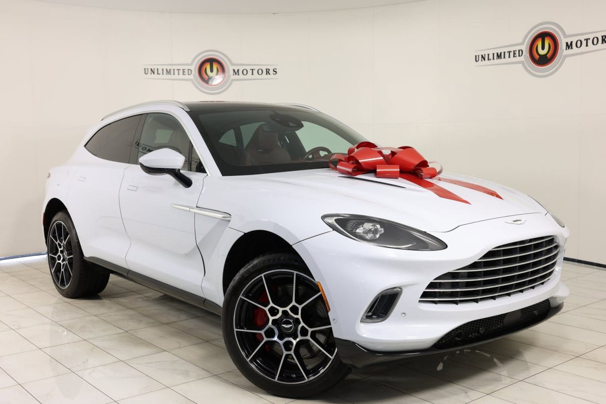 Used 2021 Aston Martin DBX image 1