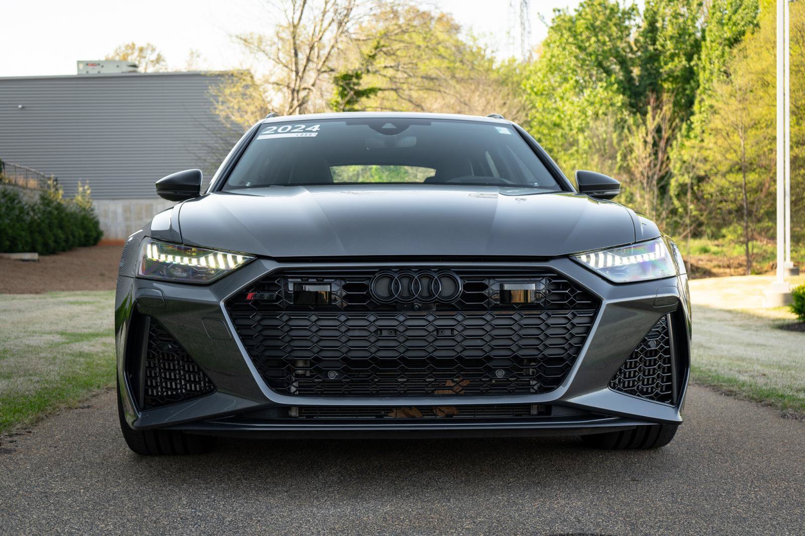 Certified 2024 Audi RS 6 performance AWD/4WD image 3