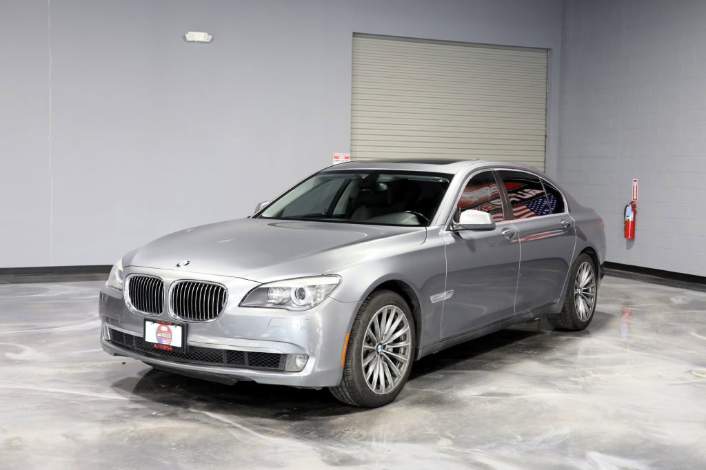 Used 2012 BMW 740Li image 3