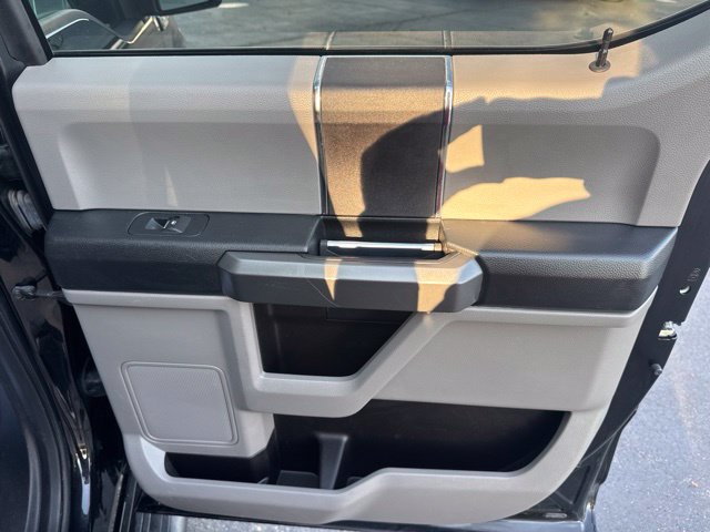 Used 2016 Ford F150 XLT w/ Equipment Group 301A Mid AWD/4WD image 15