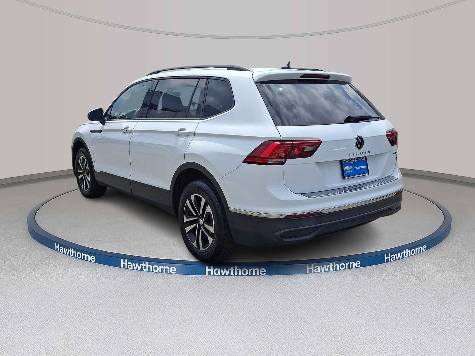 Used 2024 Volkswagen Tiguan S AWD/4WD image 4