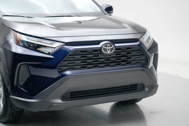 Used 2025 Toyota RAV4 XLE AWD/4WD image 18