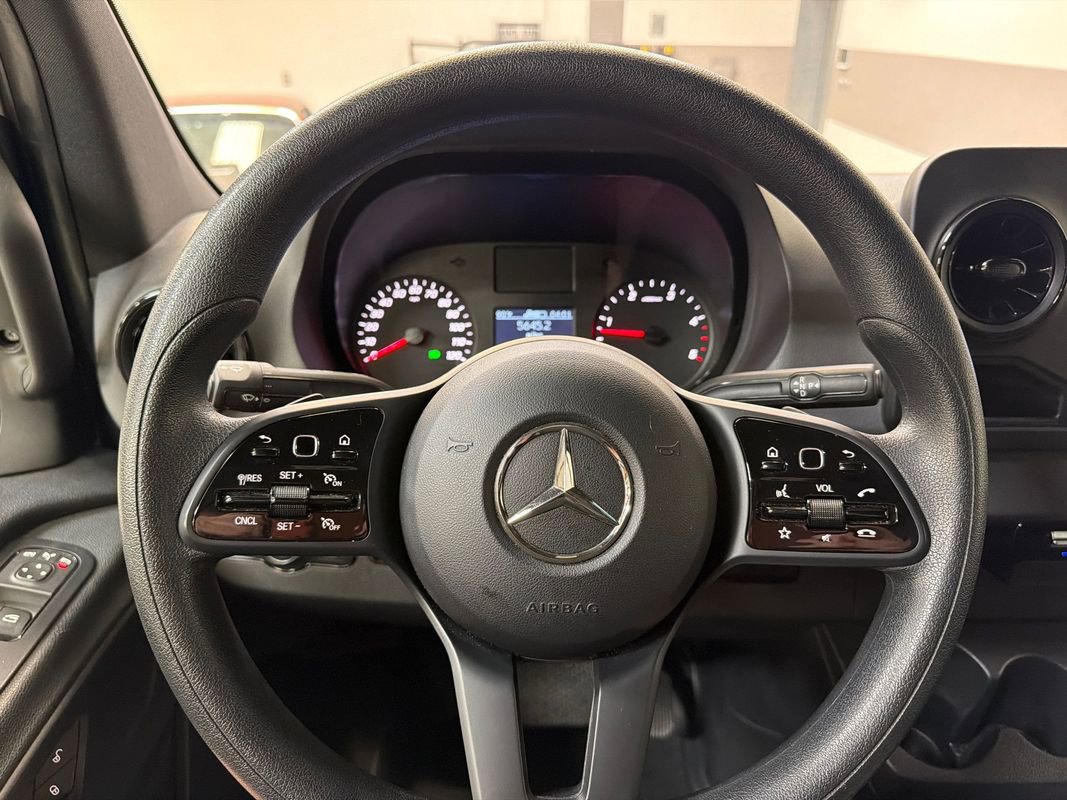Used 2020 Mercedes-Benz Sprinter 2500 image 22