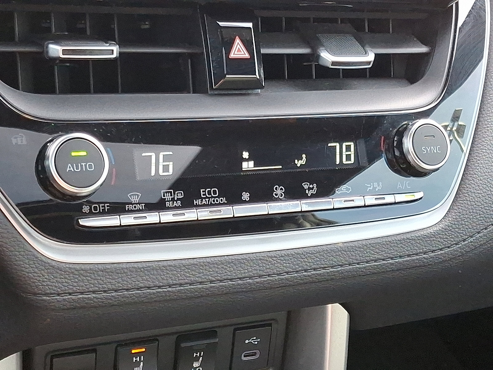 Certified 2023 Toyota Corolla Cross AWD Hybrid image 17