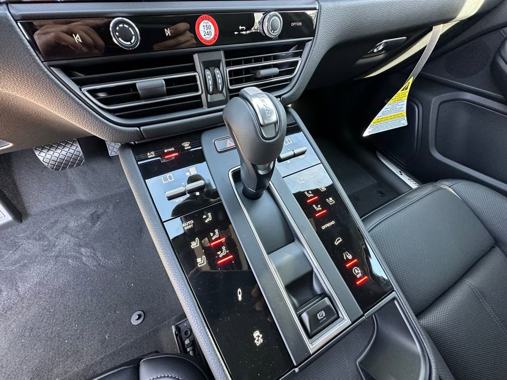Used 2026 Porsche Macan S image 25