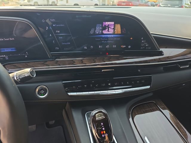 Used 2022 Cadillac Escalade Sport Platinum image 21