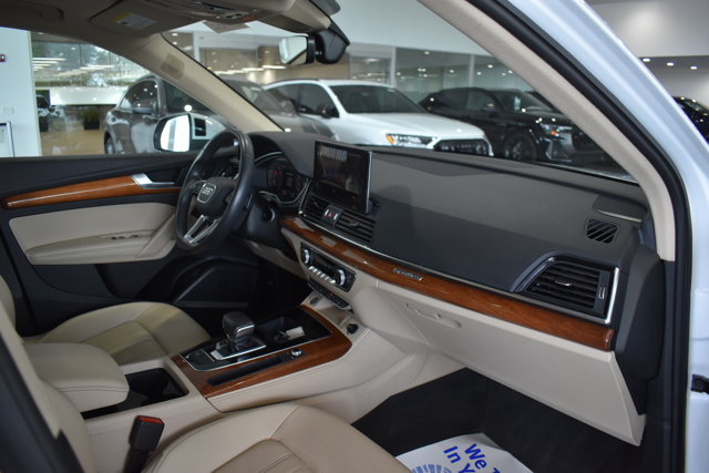 Used 2023 Audi Q5 2.0T Premium Plus w/ Premium Plus Package AWD/4WD image 26