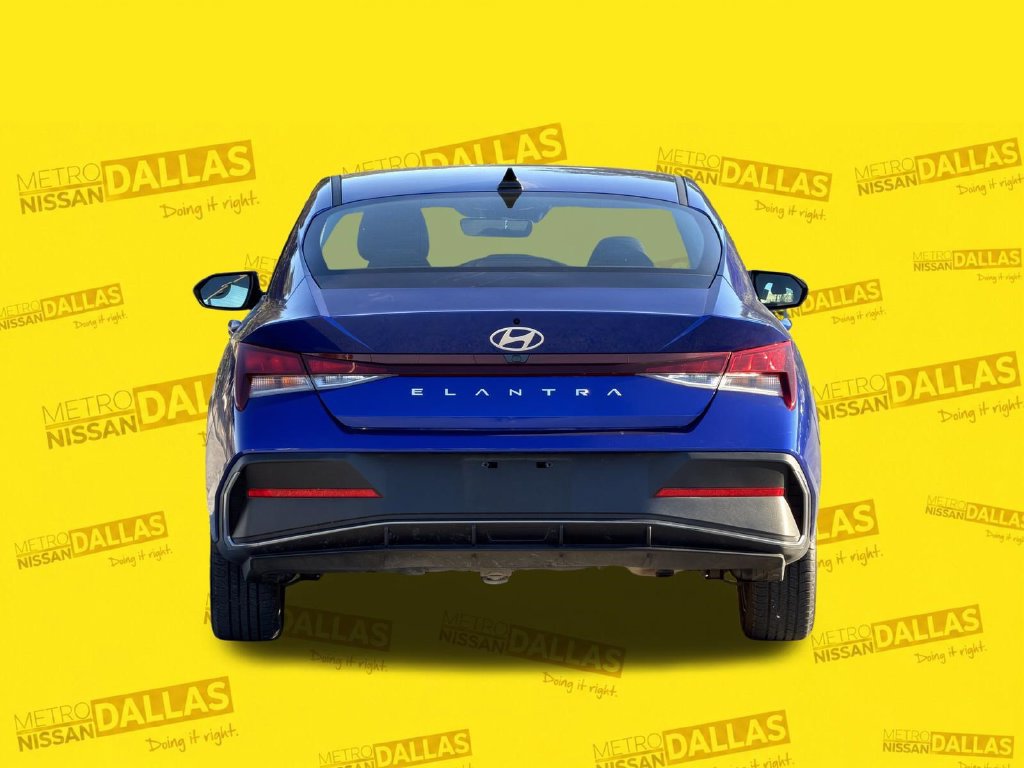 Used 2024 Hyundai Elantra SEL FWD image 5