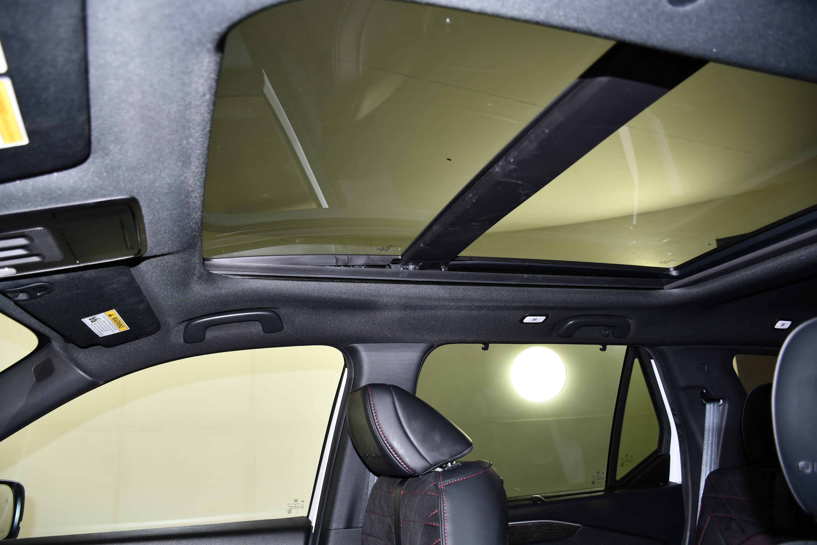 Certified 2026 Honda Pilot Black Edition image 40