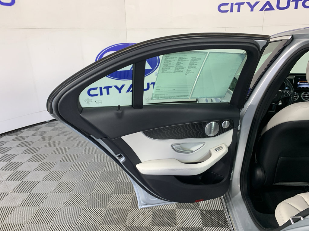 Used 2017 Mercedes-Benz C 300 4MATIC Sedan image 31