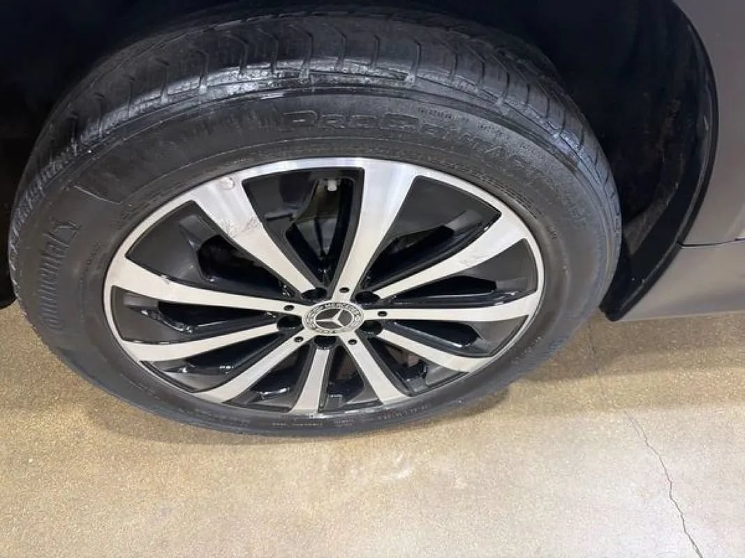 Used 2022 Mercedes-Benz GLB 250 4MATIC image 38