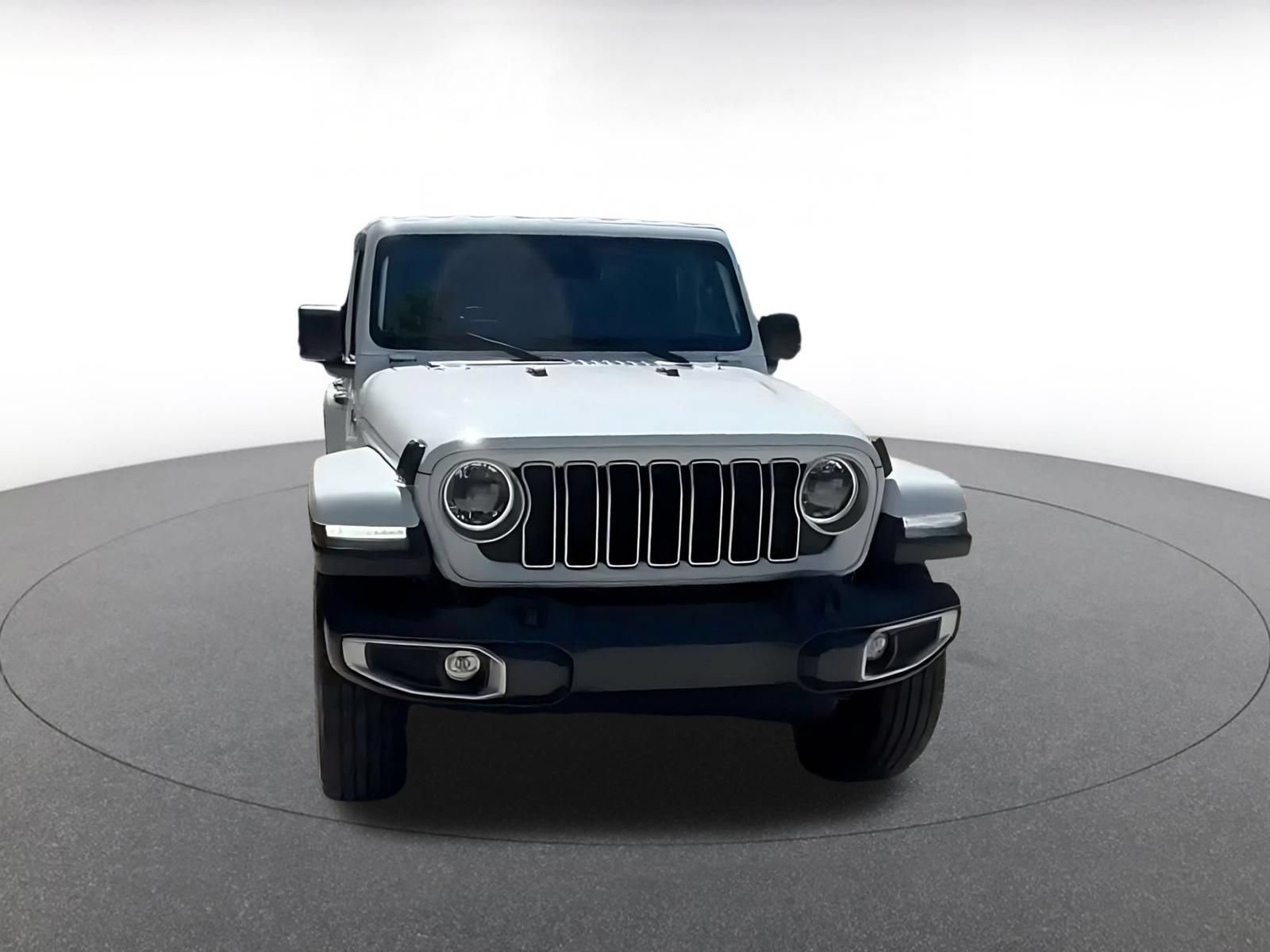 Used 2025 Jeep Wrangler Unlimited Sahara AWD/4WD image 4