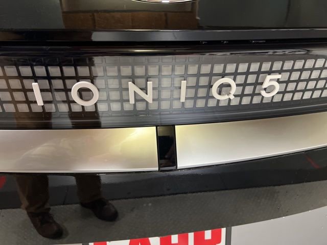 Used 2024 Hyundai Ioniq 5 Limited image 11