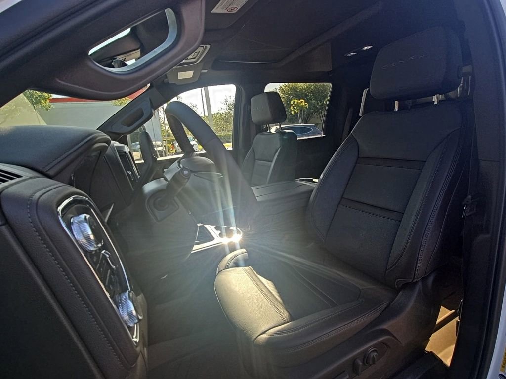 Used 2023 GMC Sierra 2500 Denali w/ Denali Ultimate Package image 18