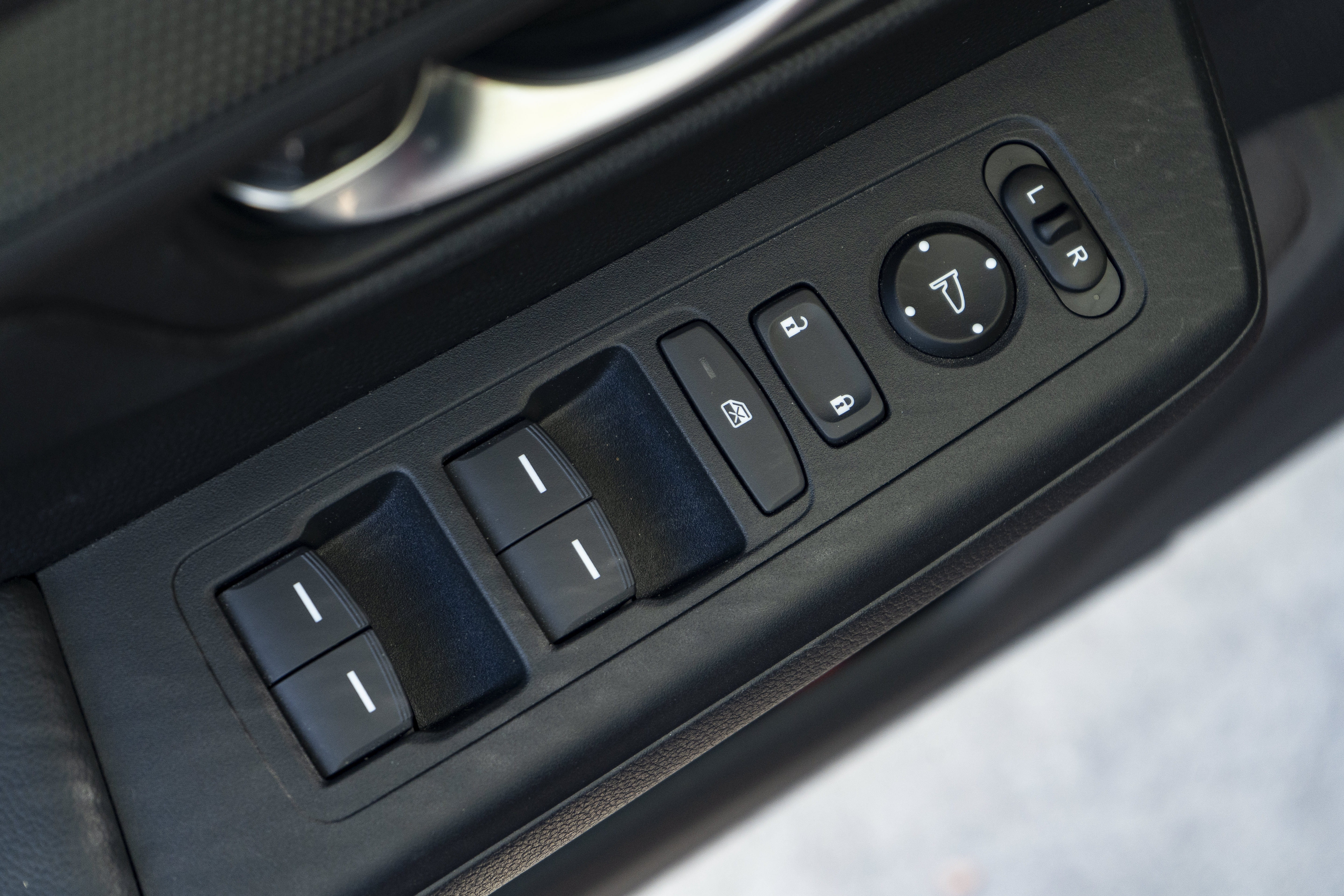 Certified 2025 Honda CR-V Sport-L image 37
