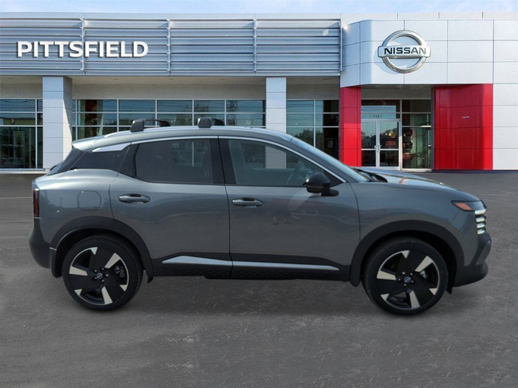 New 2026 Nissan Kicks SR