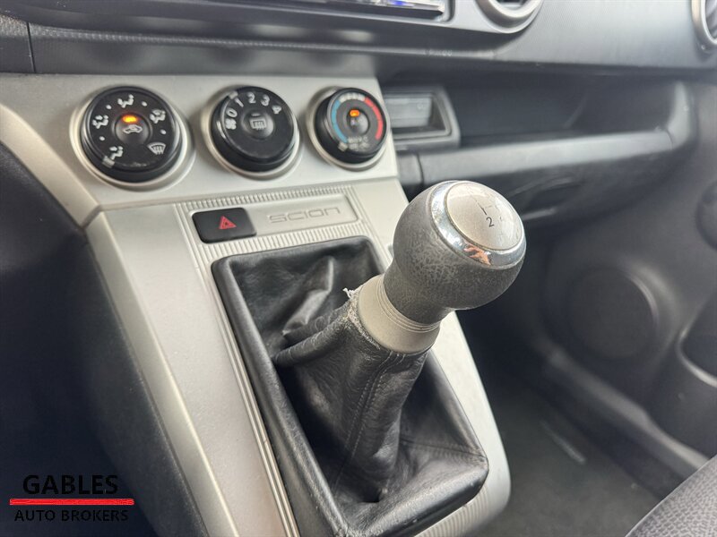 Used 2009 Scion xB FWD image 20