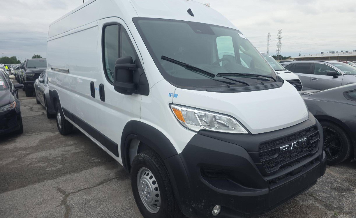 Used 2024 RAM ProMaster 2500 w/ Safety Group FWD image 2