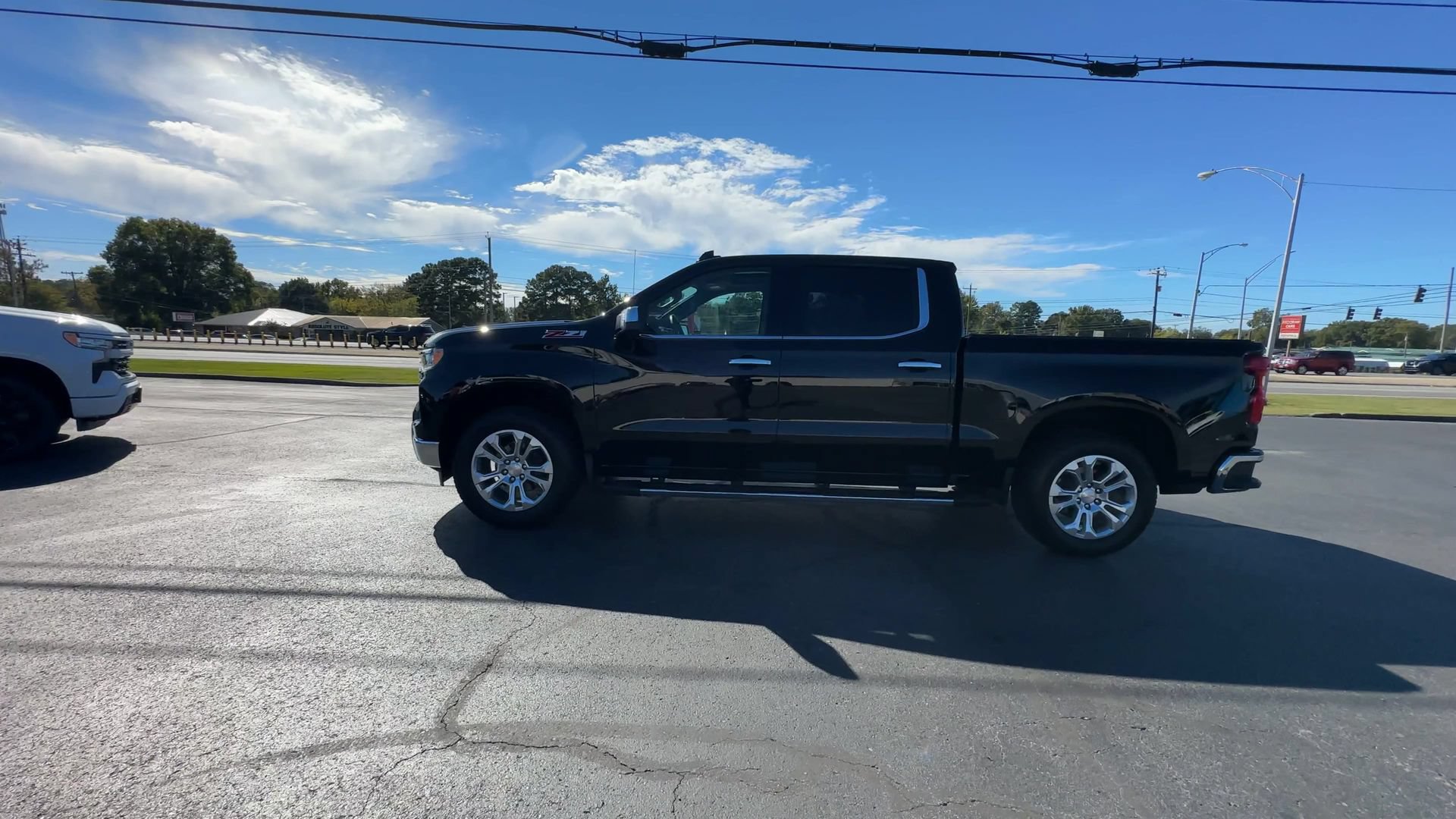 Certified 2025 Chevrolet Silverado 1500 LTZ AWD/4WD image 5