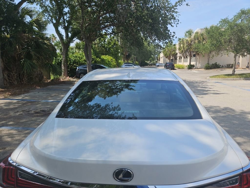 Used 2019 Lexus ES 350 w/ Premium Package FWD image 9