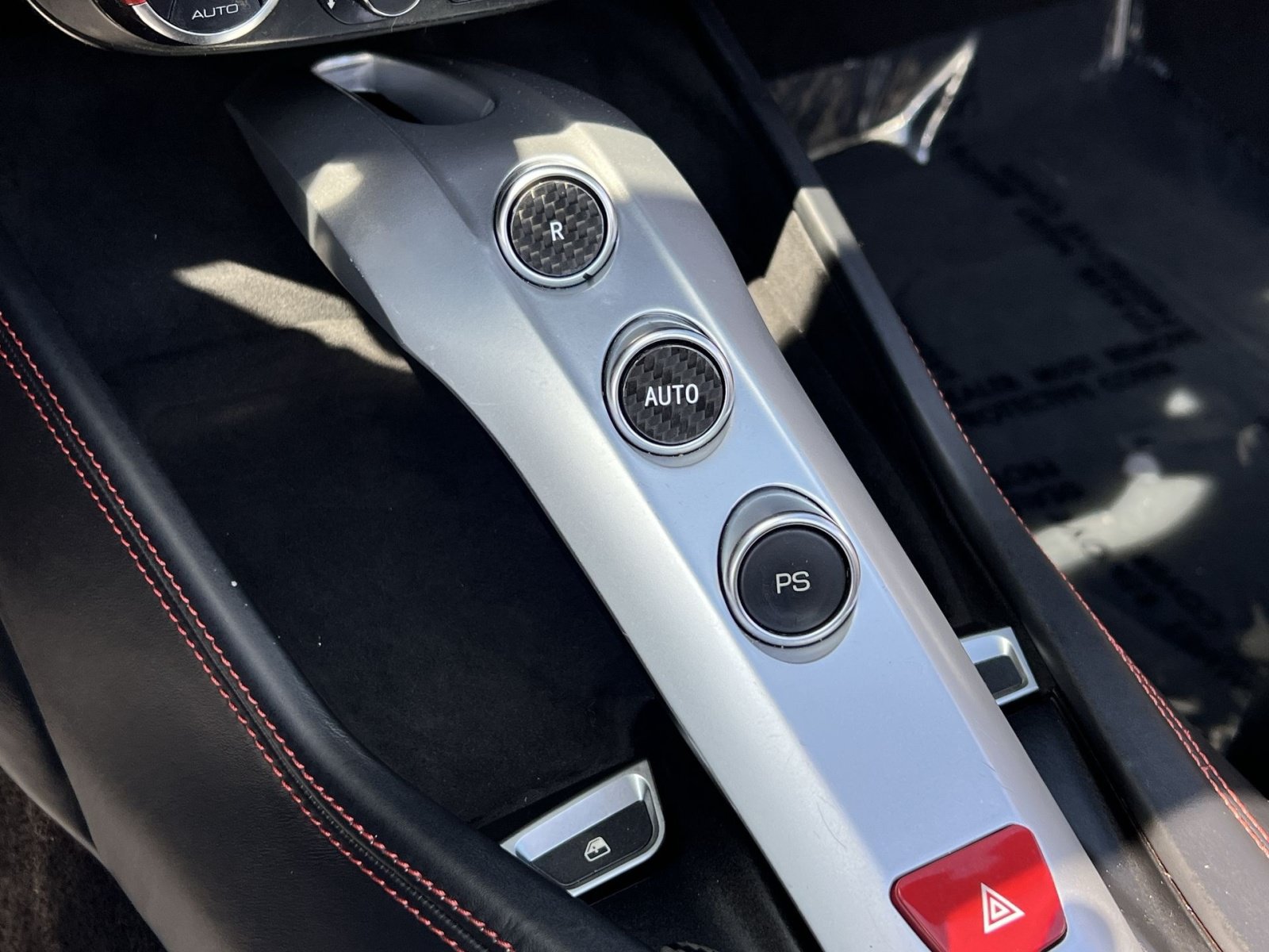 Used 2016 Ferrari California T RWD image 27