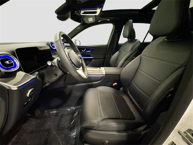 Used 2025 Mercedes-Benz GLC 300 4MATIC image 22