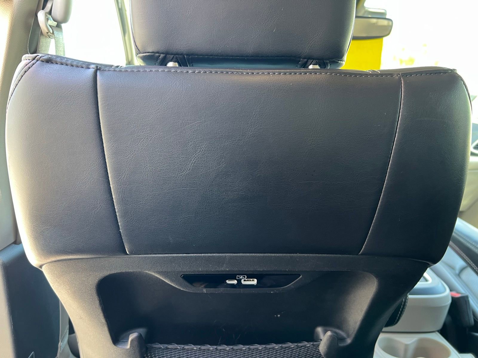 Used 2023 Chrysler Pacifica Touring-L image 48