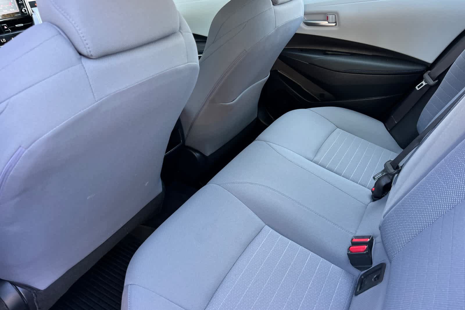 Used 2021 Toyota Corolla SE FWD image 4
