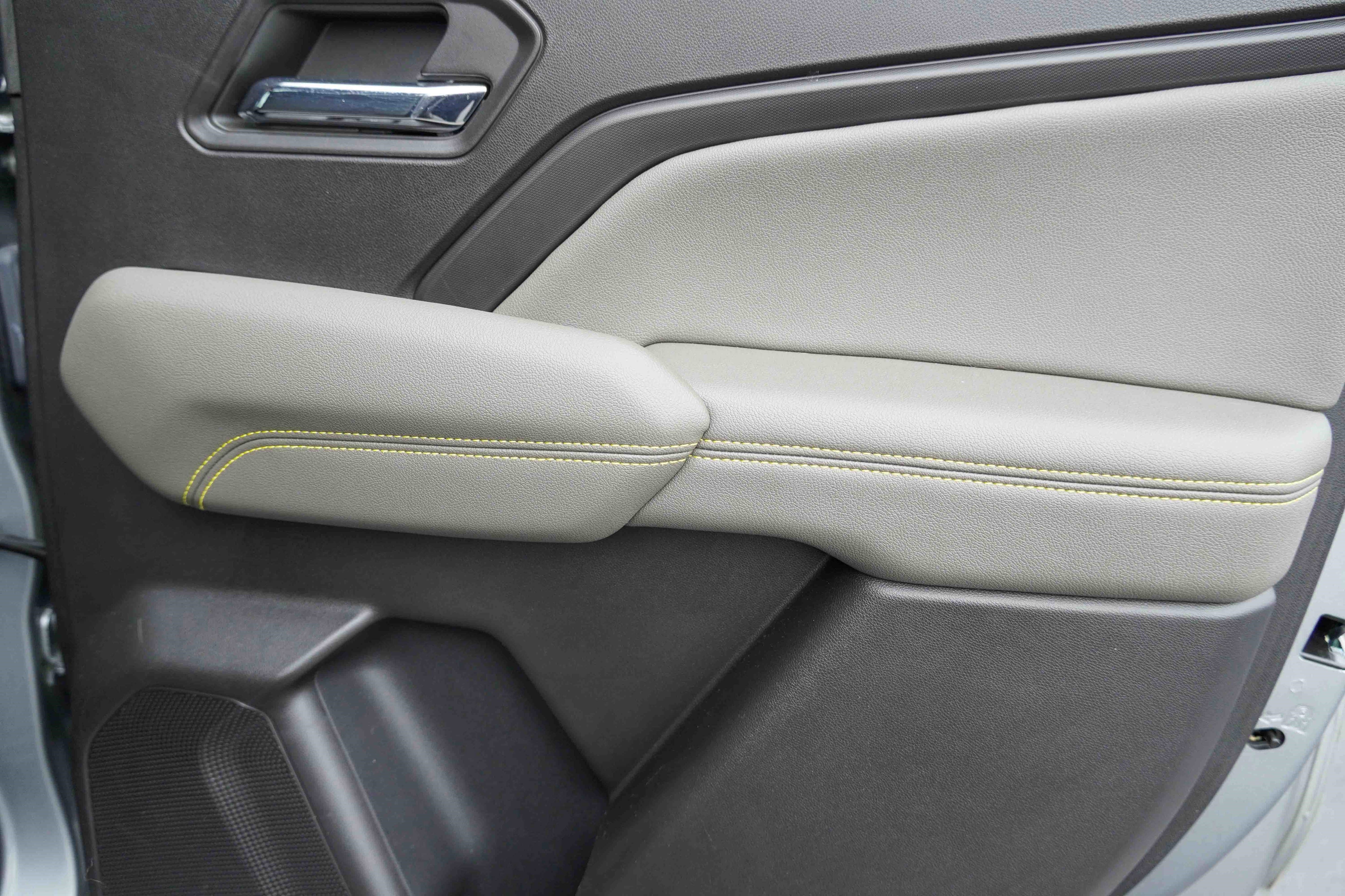 Used 2023 Chevrolet Colorado ZR2 w/ ZR2 Convenience Package III image 32