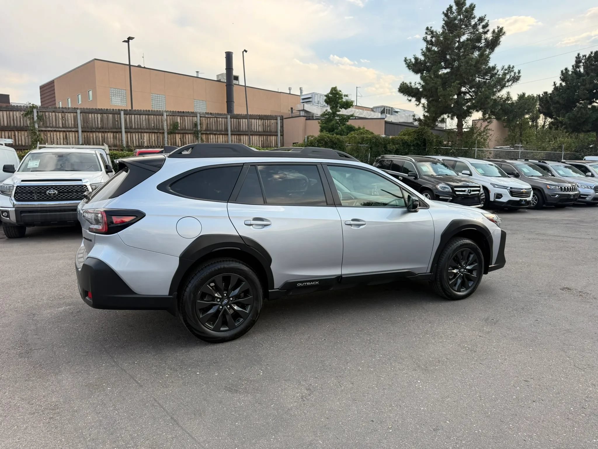 Used 2023 Subaru Outback Onyx Edition AWD/4WD image 8