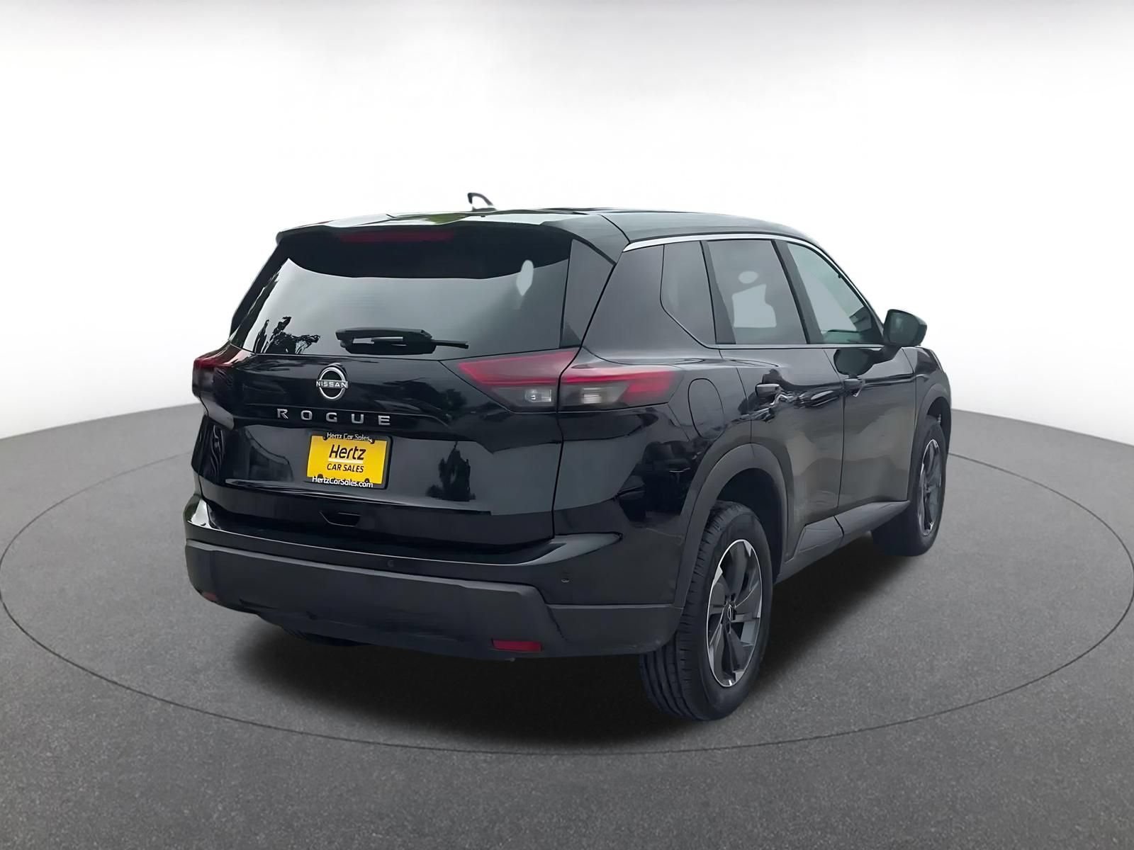 Used 2025 Nissan Rogue SV FWD image 14