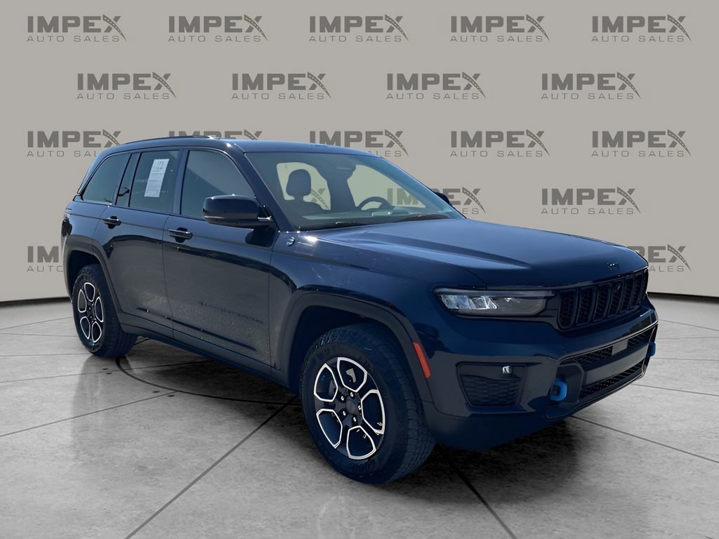 Used 2023 Jeep Grand Cherokee Trailhawk image 7