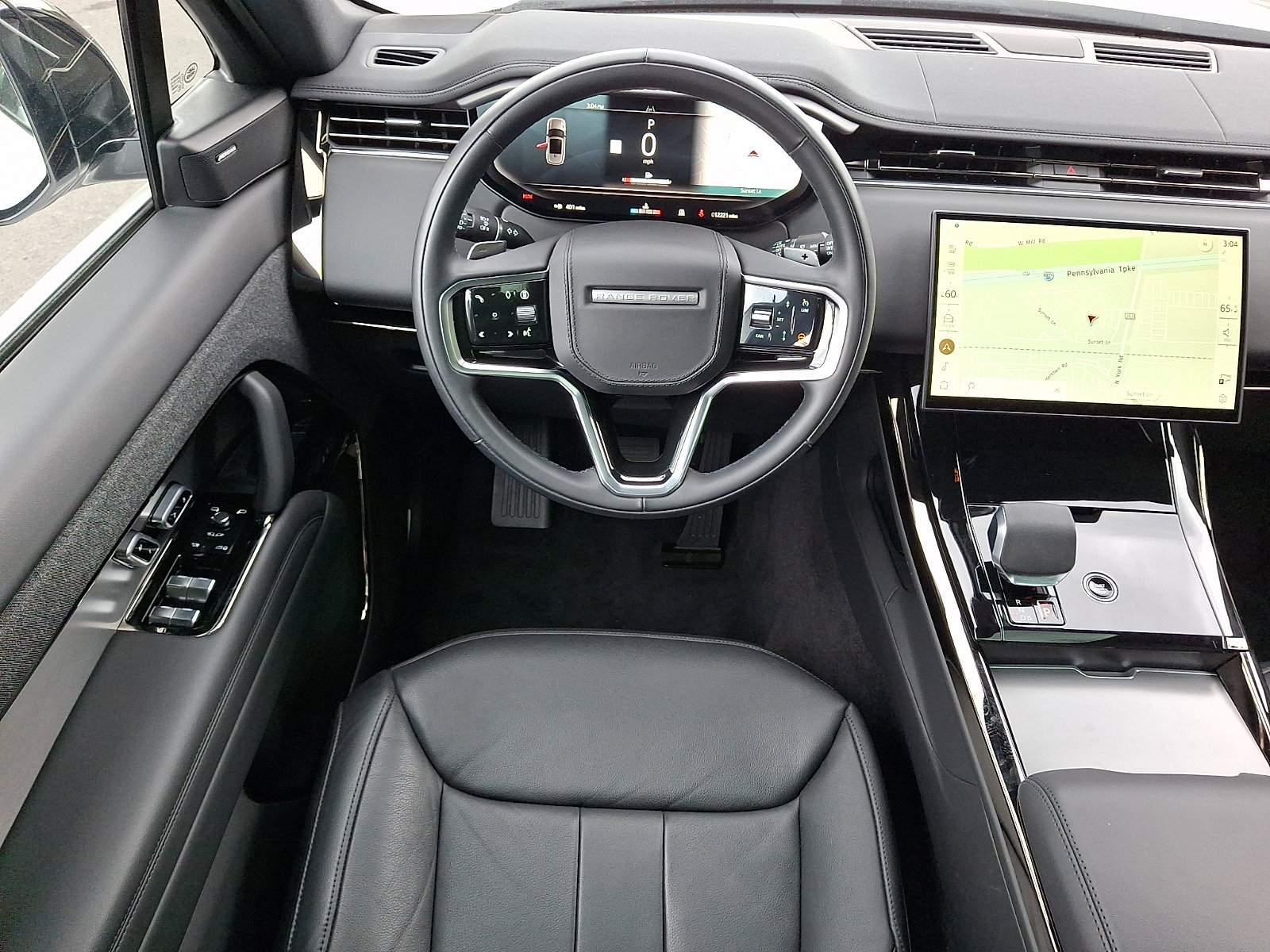 Used 2025 Land Rover Range Rover Sport AWD/4WD image 4
