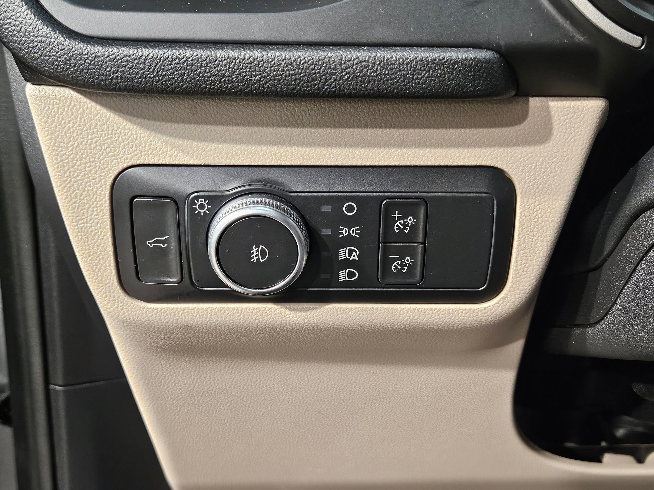 Used 2021 Ford Escape SEL image 26