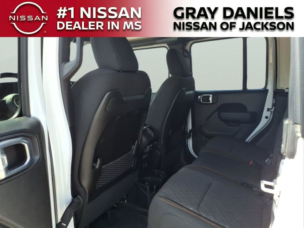 Used 2024 Jeep Gladiator Mojave image 27