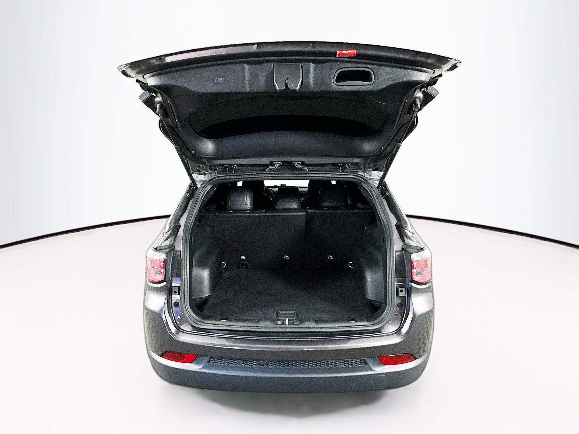 Used 2023 Jeep Compass Latitude image 27